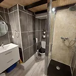 Mezzanine 5 Personnes Avec Balcon Vue Sur La Montagne *