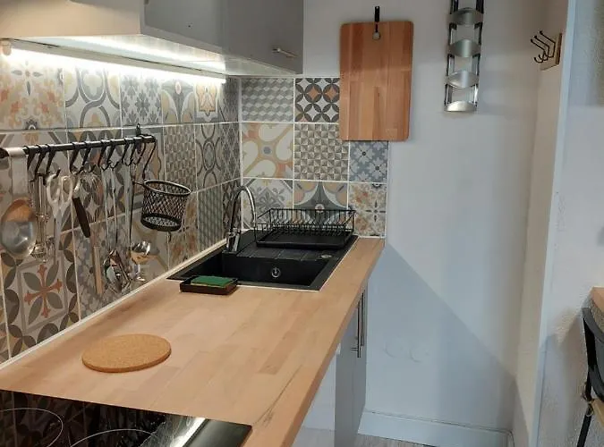 Mezzanine 6 Personnes Avec Balcon Vue Sur La Montagne Apartment *